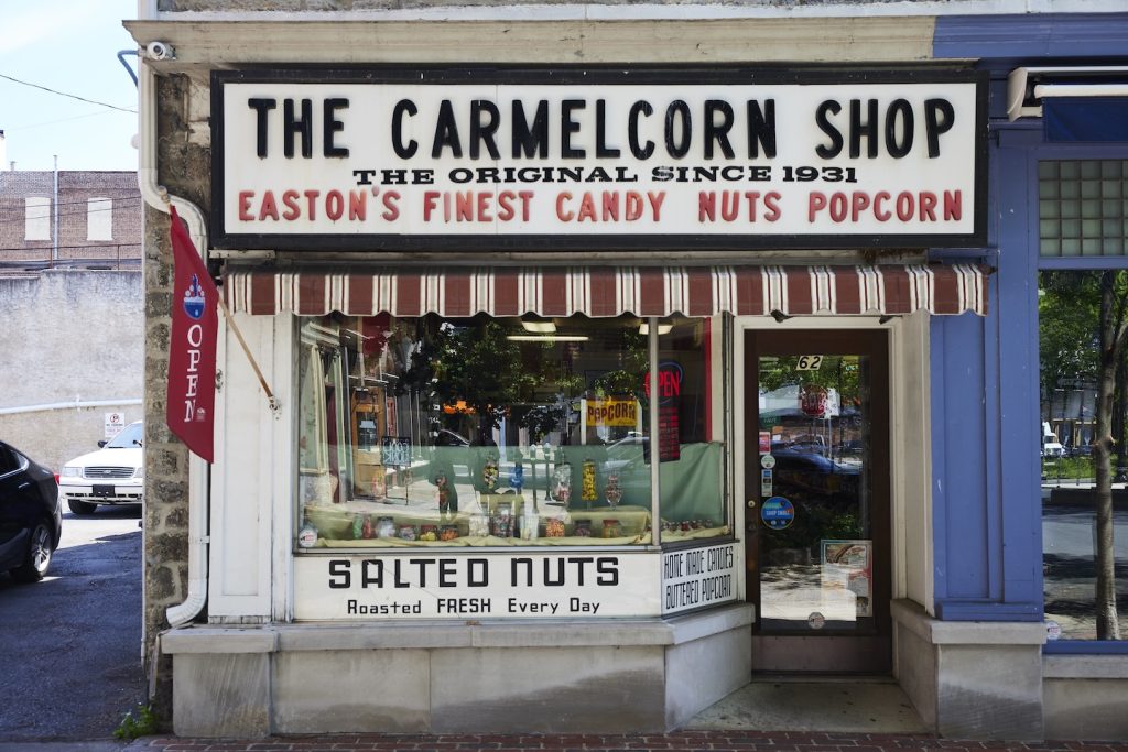 A view of the facade of the Carmelcorn Shop